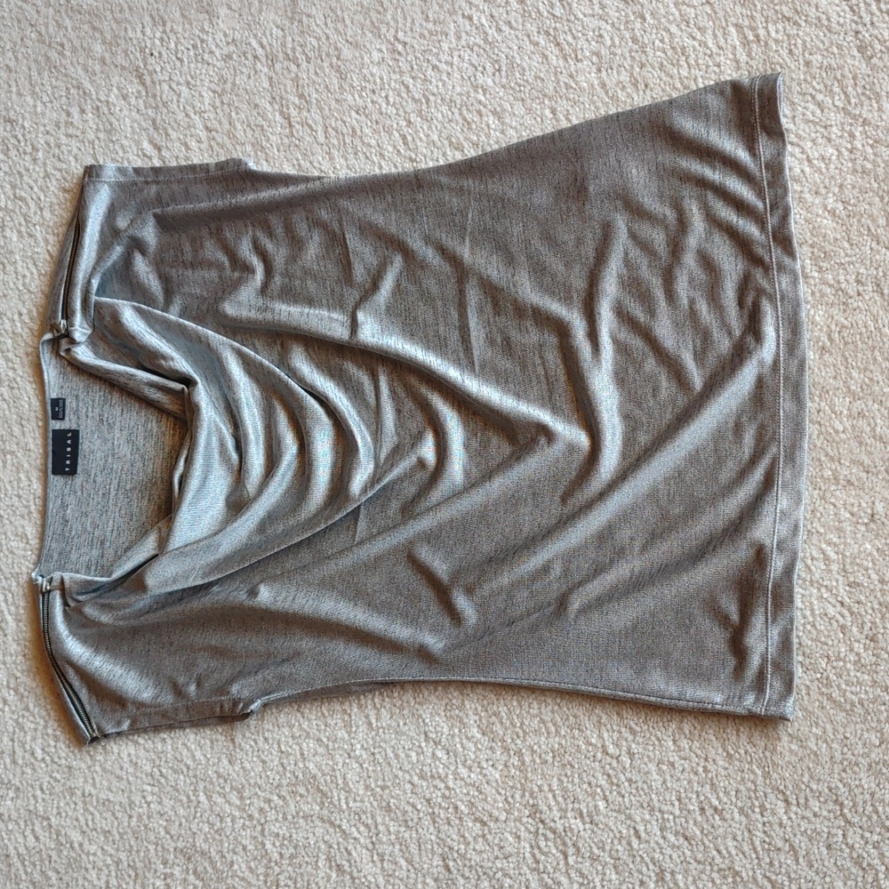 Silver zip shoulder tank for dress or fun.